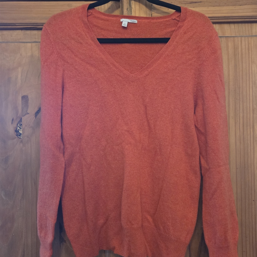 Halogen V-Neck Sweater in Warm Orange
